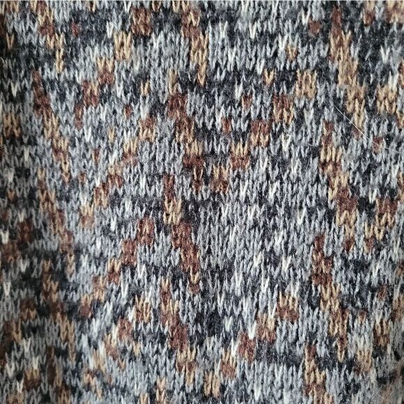 Vintage Knit Patterned Sweater - Picture 3 of 4